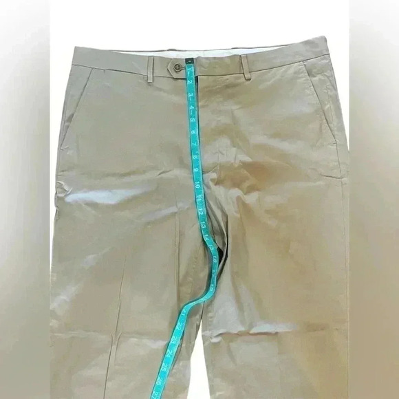 Nautica men’s khaki dress pants size 44R W38. Pockets on front and back. NWT - Picture 5 of 9